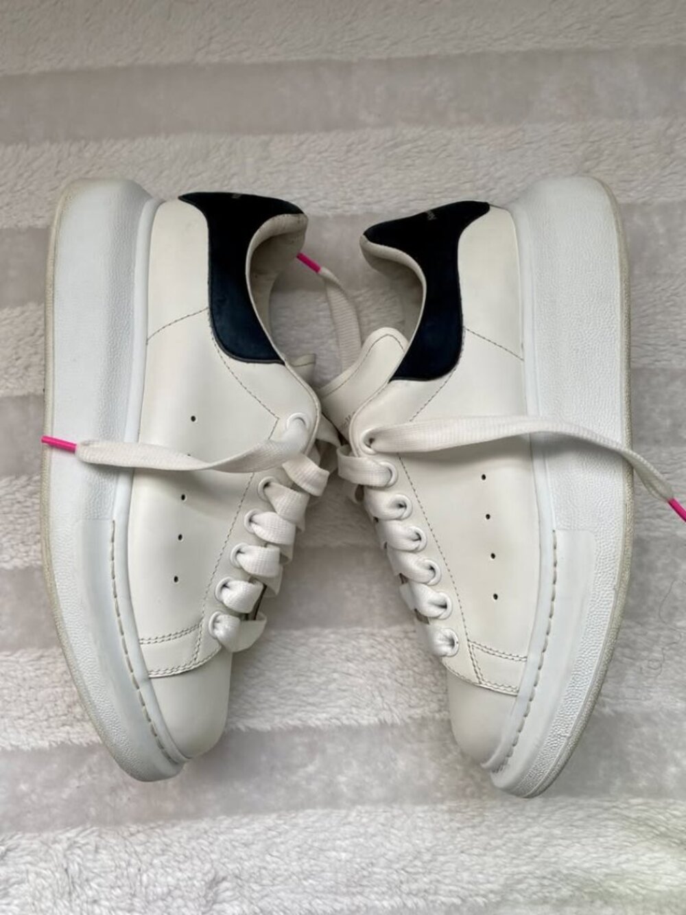 Alexander McQueen Oversize Larry Sneakers Unisex
